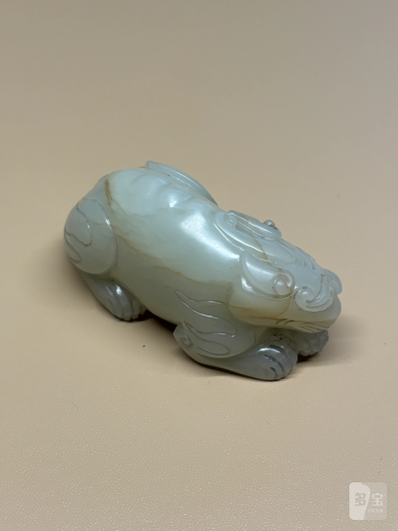 清 白玉圆雕貔貅卧姿把件 - 图5